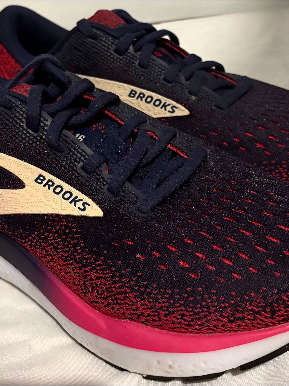 Brooks Ghost 16 Running Shoes Peacoat Raspberry Women’s 8